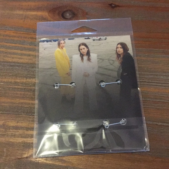 HAIM Pin Set - Picture 4 of 4